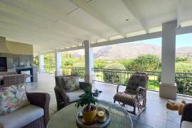 Luxury 5 Bed Villa For Sale In Montagu South