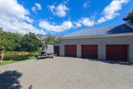 Luxury 5 Bed Villa For Sale In Montagu South