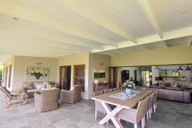 Luxury 5 Bed Villa For Sale In Montagu South