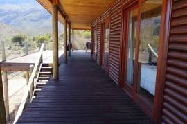 Luxurious 3 Bedroom Retreat in Touwsberg Private Game and Nature Reserve South