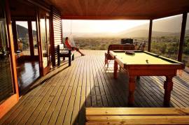 Luxurious 3 Bedroom Retreat in Touwsberg Private Game and Nature Reserve South