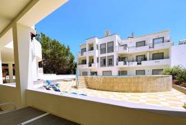 Stunning 2 Bed Apartment For Sale in Salema Algarve