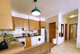 Stunning 2 Bed Apartment For Sale in Salema Algarve