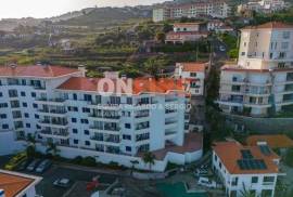 Renovated 4 Bedroom Apartment with Sea View, Top Floor