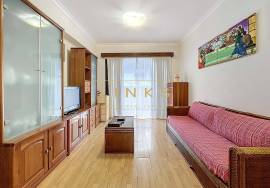 1 bedroom apartment in Santo António - Central location