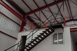 Industrial warehouse for sale in the Bayas industrial estate