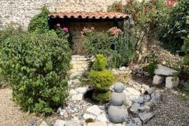 Pretty Charentaise House With Private Courtyard