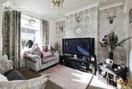 2 bedroom, Terraced House for sale