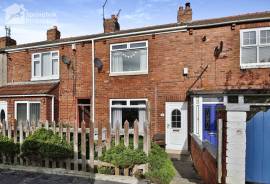 2 bedroom, Terraced House for sale