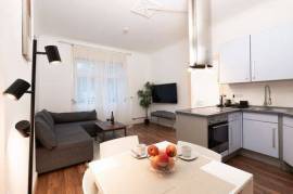 Modern 2-Room Apartment in Prime Location at Elsässer Platz, Wiesbaden