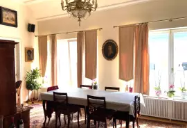 Budapest, Adrássy Boulevard: Flat with Tradition