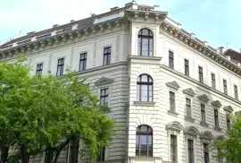 Budapest, Adrássy Boulevard: Flat with Tradition