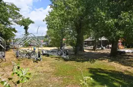 Balatonalmádi, Hungary: Waterfront area 