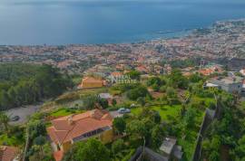 Farm in Bom Sucesso, Funchal with 3580m2 | SEA VIEW | MOUNTAIN VIEW