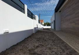 4 bedroom semi-detached house in Azeitão