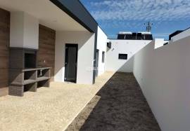 4 bedroom semi-detached house in Azeitão