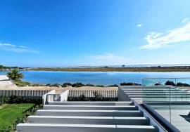 Unique Location  - Brand New Seafront Luxury 2 bedroom apartment  with panoramic views