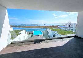 Unique Location - Brand New Seafront Luxury 1 bedroom Penthousee with panoramic views