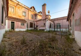 Mansion built in 1861, with 1383m2 of construction