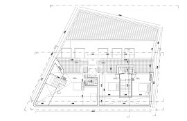 Apartment in the city center type T-2 on the 1st left with balcony.