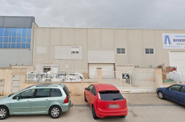 Warehouse of 500 m2 on the ground floor and 150 on the upper floor in Elda