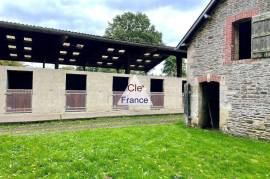 Huge Country House with Equestrian Facilities and Outbuildings