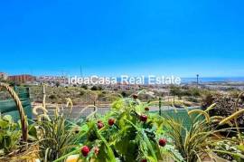 Chalet adosado con vistas panorámicas en Benalmádena Costa