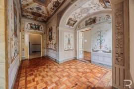 Four Room Apartment - Florence. Immerse yourself in a bath of Florentine history