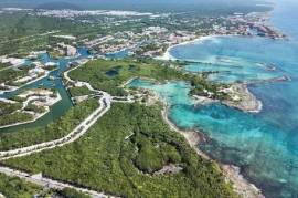 LARGE LAND IN RESIDENTIAL PUERTO AVENTURAS FASE 4