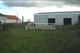 Industrial banking building with 1125 m2 of area inserted in a plot of land with 2499 m2 located in Azaruja - ÉVORA