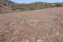 Rustic land with 182 250 m2 located in the Municipality of Ourique - Alentejo