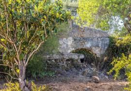 Large old country house for complete renovation project near Moncarapacho In East Algarve.