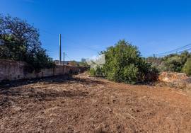 Large old country house for complete renovation project near Moncarapacho In East Algarve.