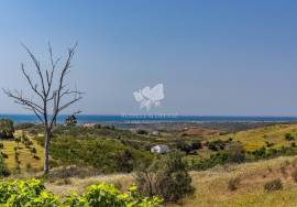 2 +  detached villa with splendid views, in the country near to Tavira.