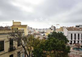 HOTEL INVESTMENT OPPORTUNITY  IN CENTRAL FARO CITY CENTER