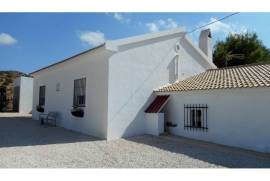 6 Bedroom House with Private Land for sale in Santa Maria del Cerro Villanueva de la Concepcion Malaga