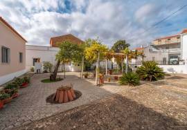 Single storey house T3 with garage Salir - Loulé