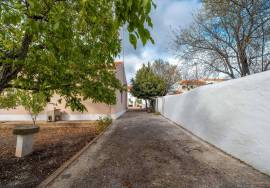 Single storey house T3 with garage Salir - Loulé