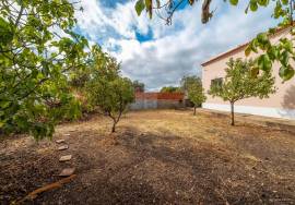 Single storey house T3 with garage Salir - Loulé