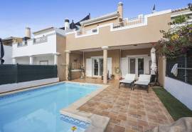 Carvoeiro - Immaculate 2-bedroom townhouse with pool