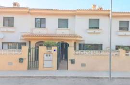 SALE OF SEMI-DETACHED VILLA (La Nucía)