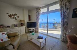 Front-line Apartment For Sale in Guayero, Los Cristianos