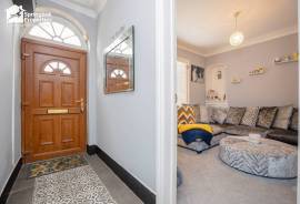 2 bedroom, Terraced House for sale