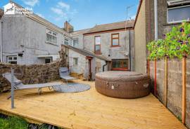 2 bedroom, Terraced House for sale