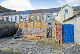 2 bedroom, Terraced House for sale