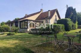 LONGERE TOUT CONFORT AVEC TERRAIN CLOS DE 9093 m²