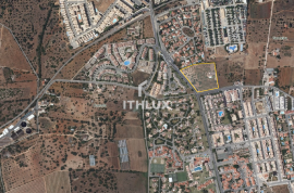 Fantastic Investment Opportunity - Plot to develop a Luxury Hotel and Accommodation, close to the Sea  in Cabanas de Tavira