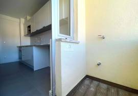 New construction 2 bedroom apartment with balcony and good solar orientation