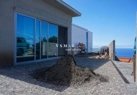 Luxurious Contemporary T4 Villa in Estreito da Calheta