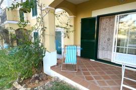 1 bedroom apartment with garage and swimming pool located in Alporchinhos/Porches for sale